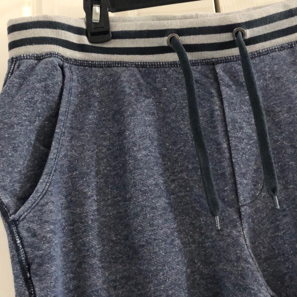American Eagle Joggers - Picture 4 of 5